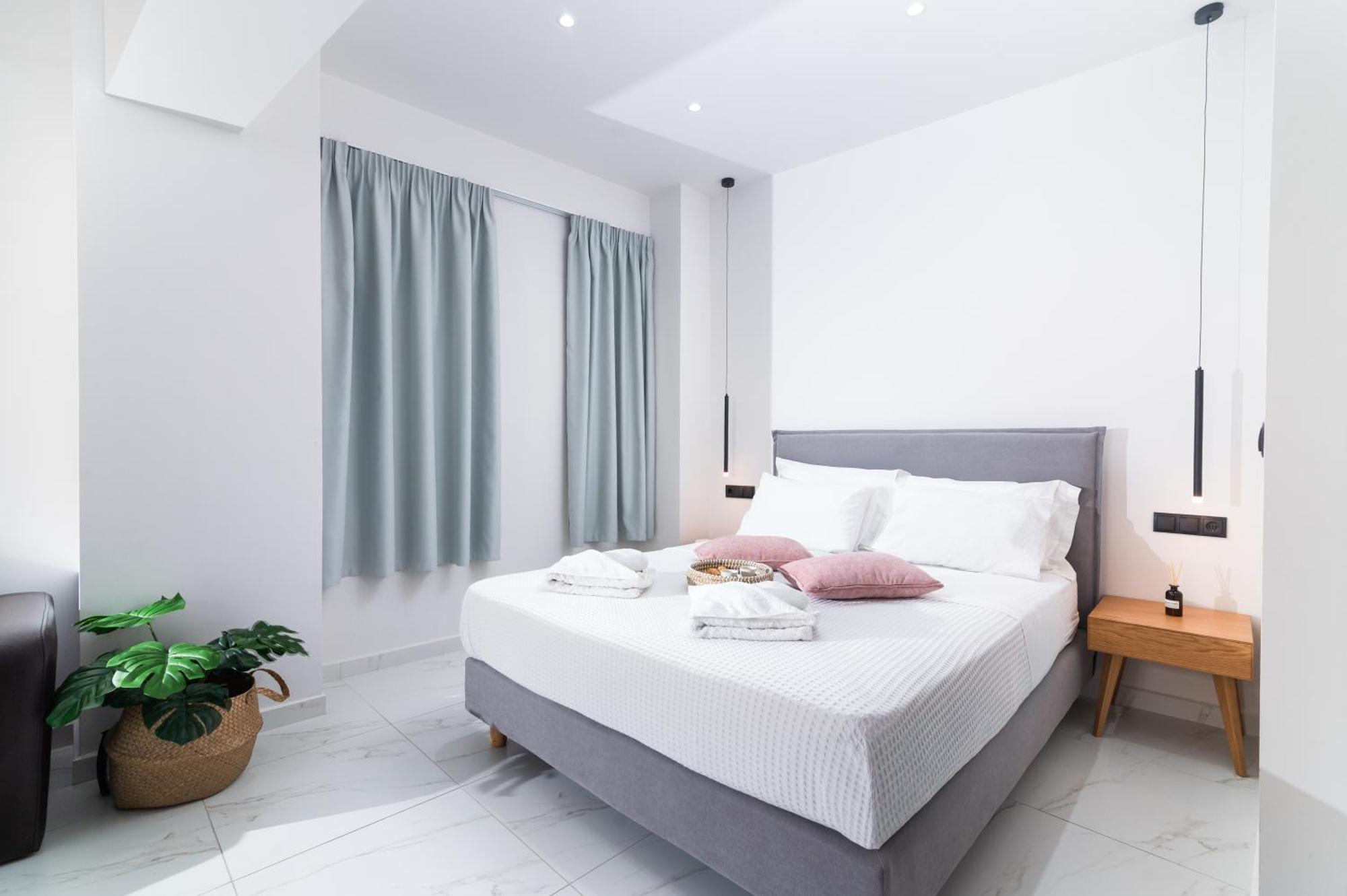 Patric.Ko Aparthotel Agia Galini Exteriör bild