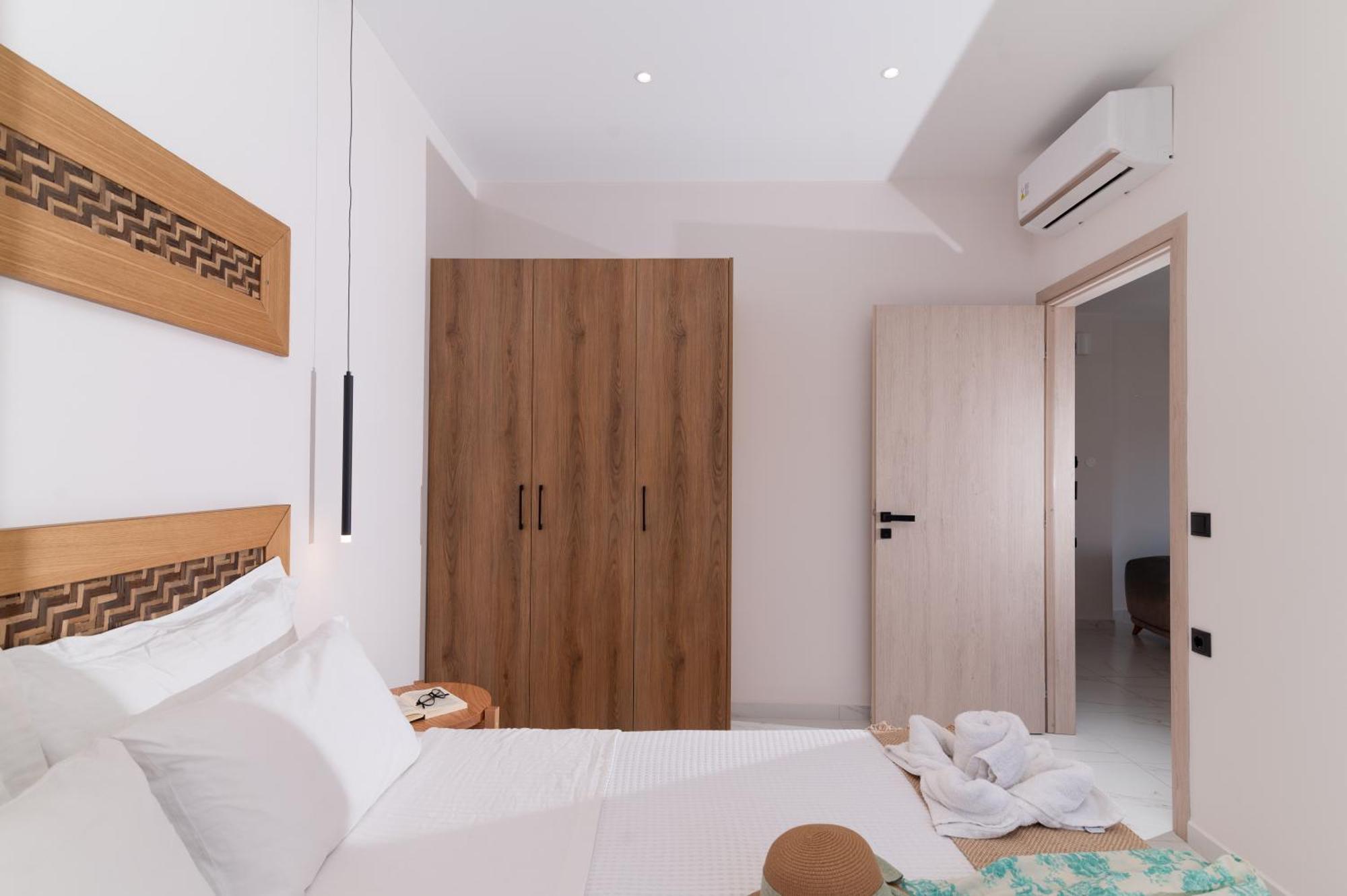 Patric.Ko Aparthotel Agia Galini Exteriör bild